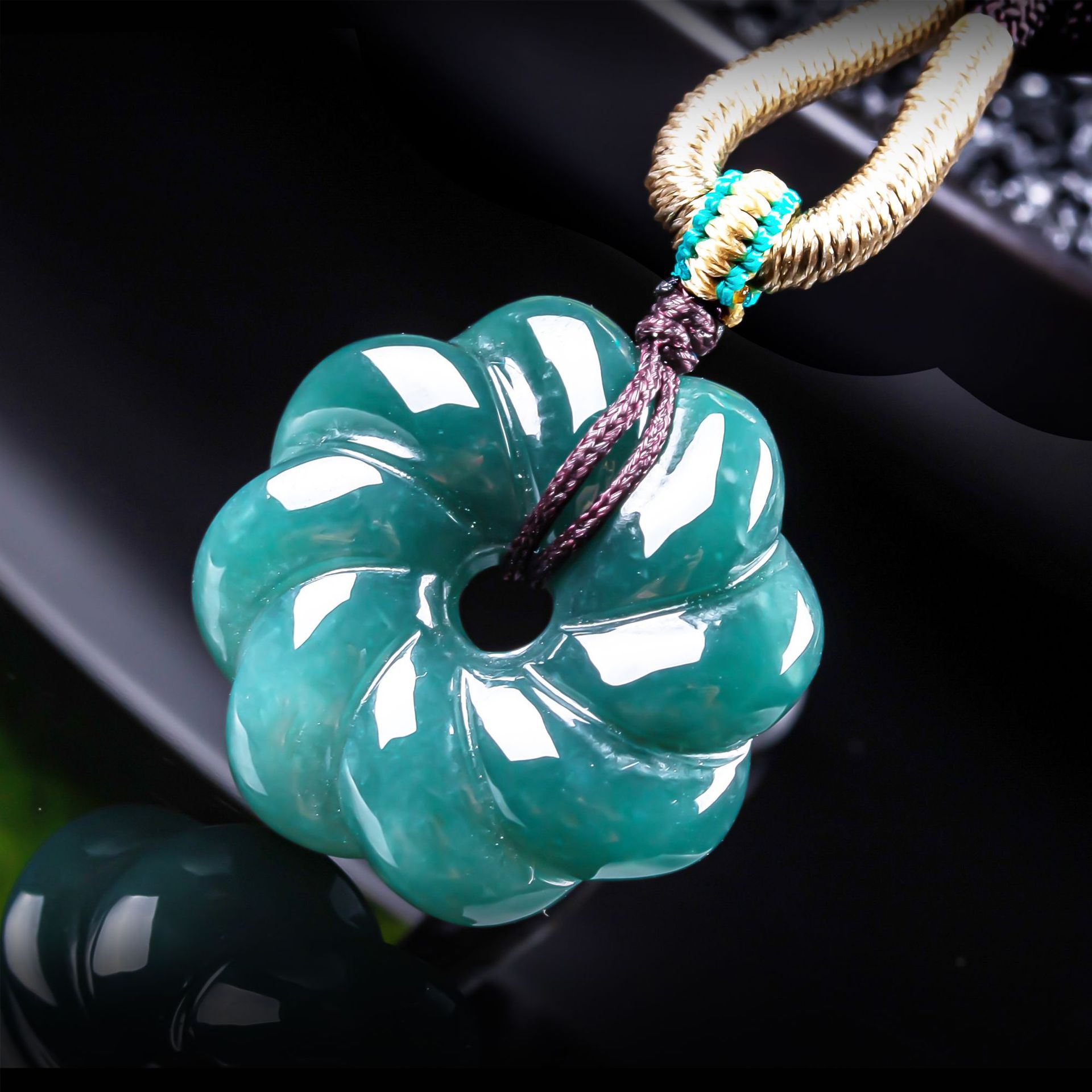 Jewelry & Watches Review - Colar com Pingente de Flor de