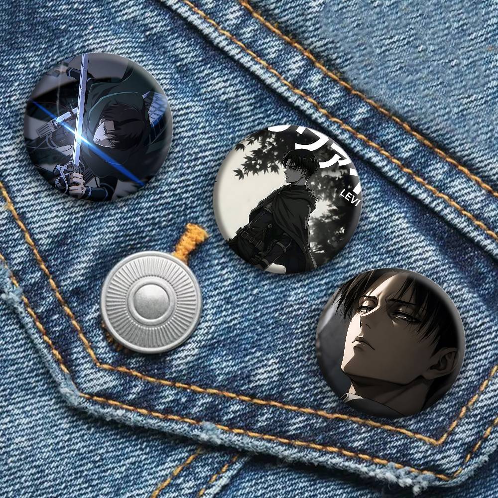 Broche Redondo de Anime Levi A - Levi Jewelry & Watches Inc avaliação e preço