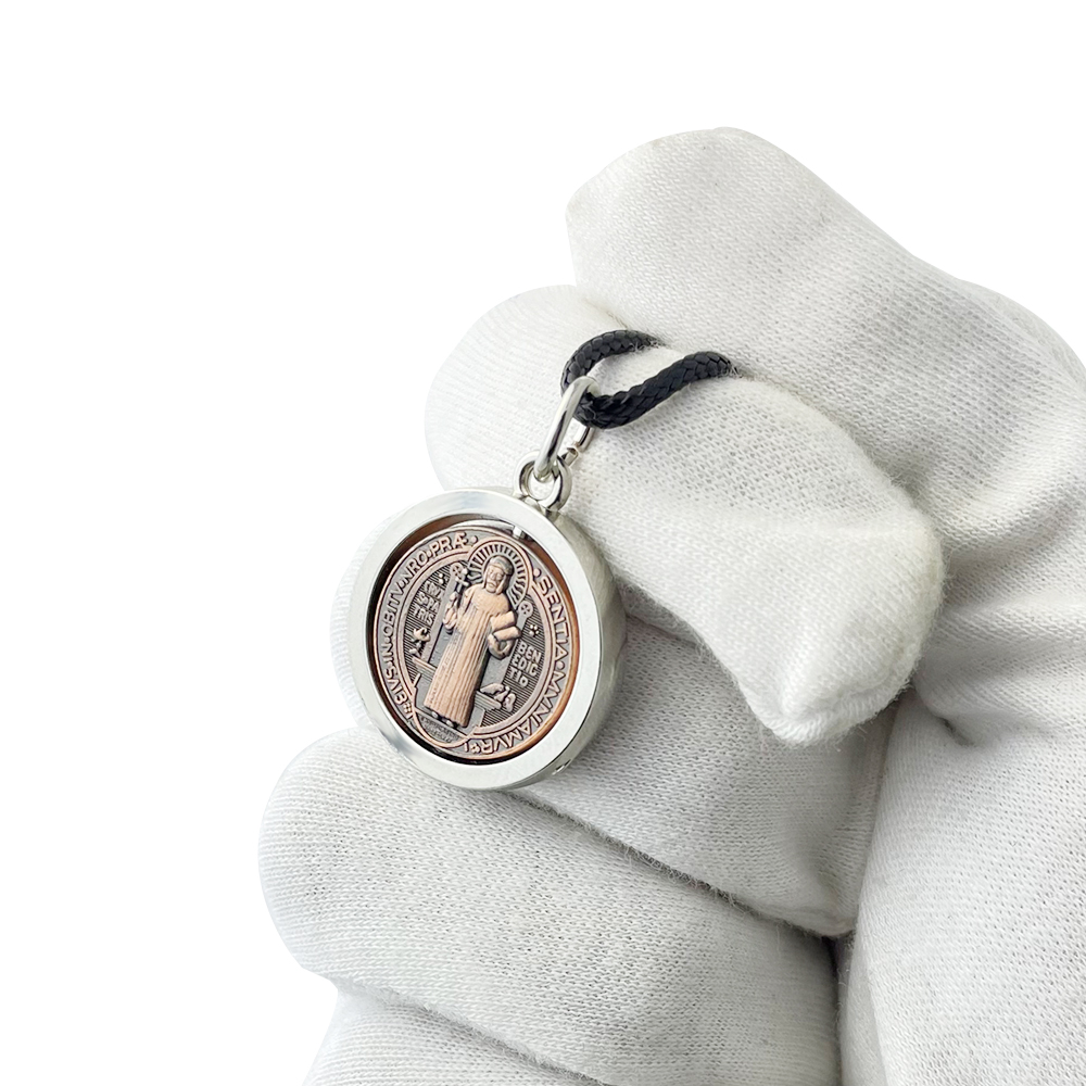 Novo Colar Medalha de São Bent - Jewelry & Watches Review avaliação e preço