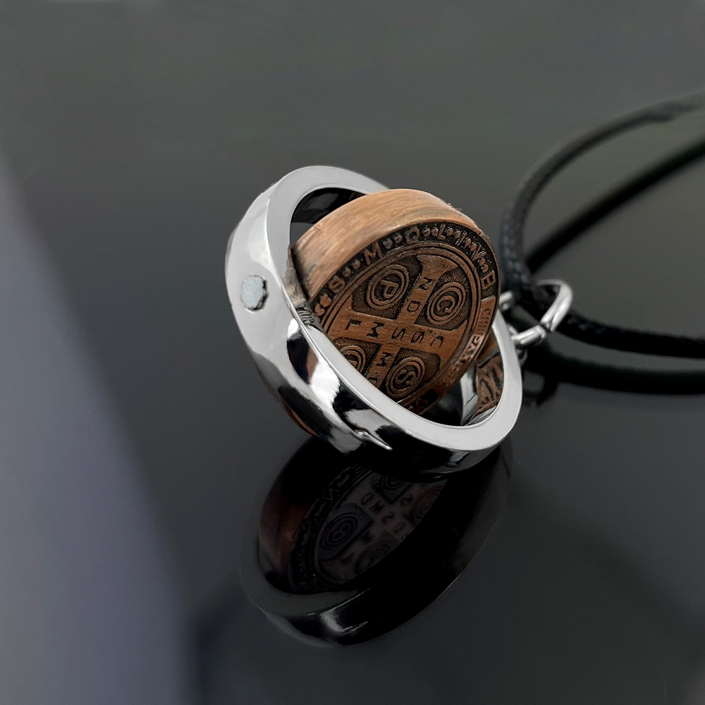 Novo Colar Medalha de São Bent - Jewelry & Watches Review avaliação e preço