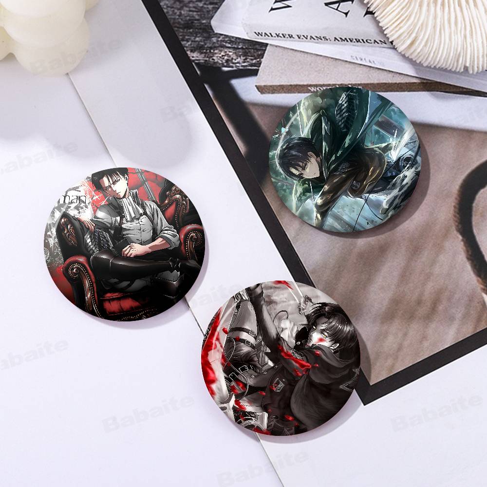 Broche Artesanal A-Attack On T - Levi Jewelry & Watches Inc avaliação e preço